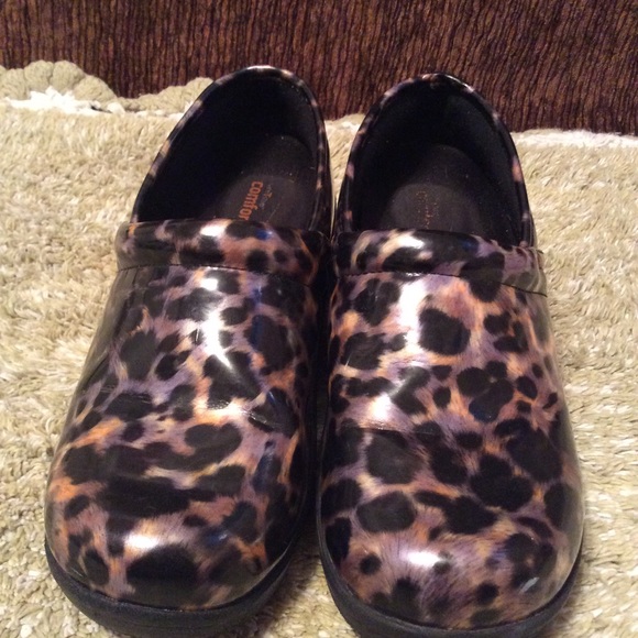 Safe T Steps Slip Resistance Black/Gold Sz6.5 - Picture 2 of 6